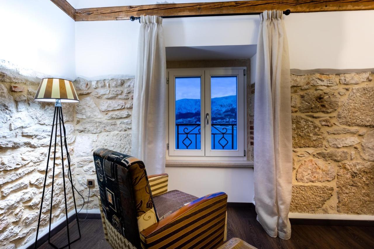 Hotel Heritage Forza Baska  Bagian luar foto